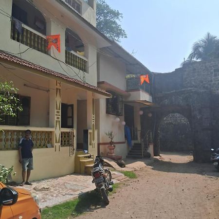 Savitri Cottage آليباغ المظهر الخارجي الصورة